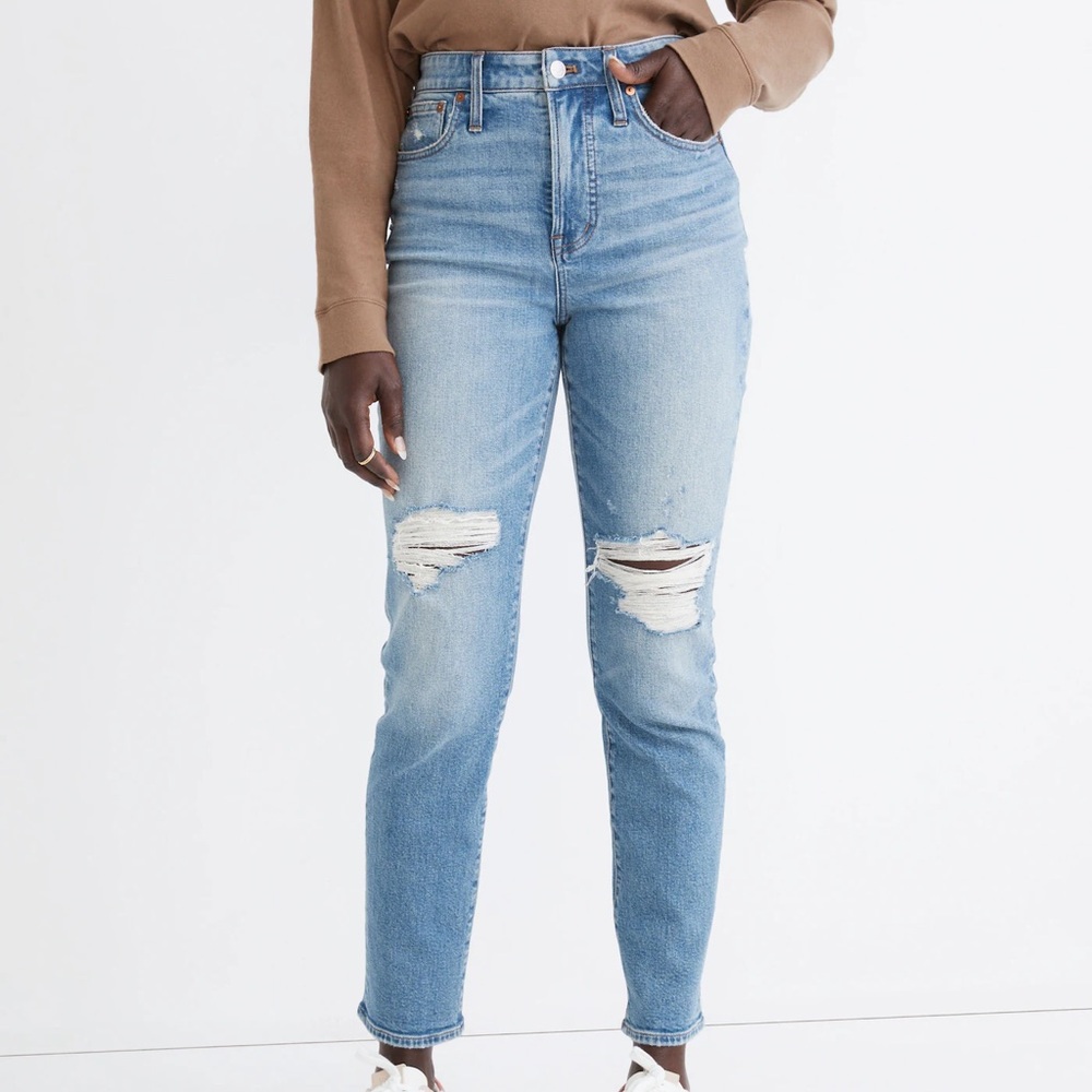 Madewell The Curvy Perfect Vintage Jean in Denman Wash: Ripped Edition